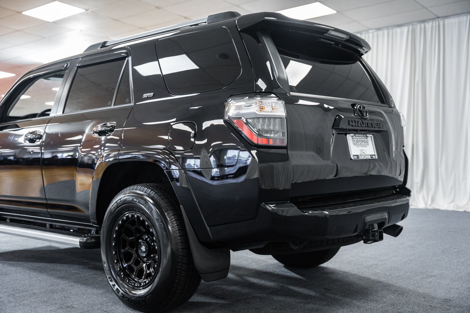 Used 2024 Toyota 4Runner SR5 Premium w/ Moonroof Package AWD/4WD image 6