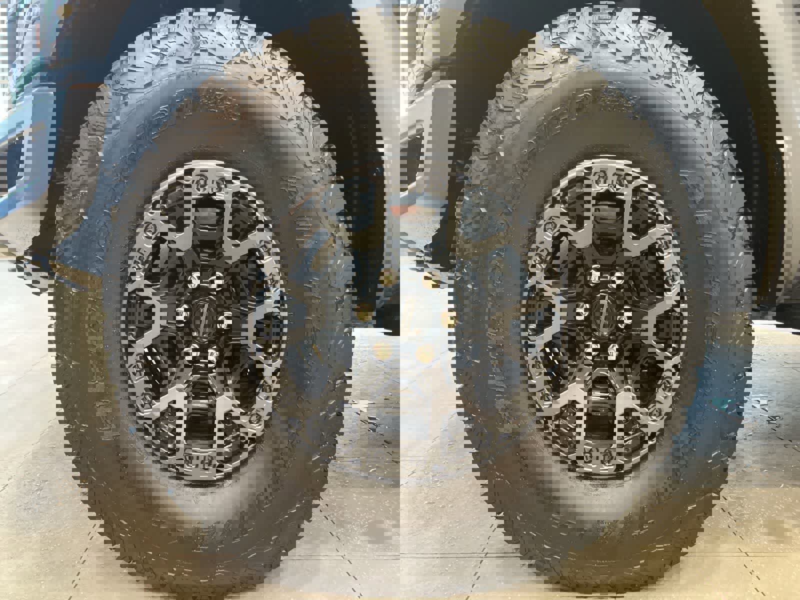 Certified 2019 Ford F150 Raptor w/ Equipment Group 802A Luxury image 9