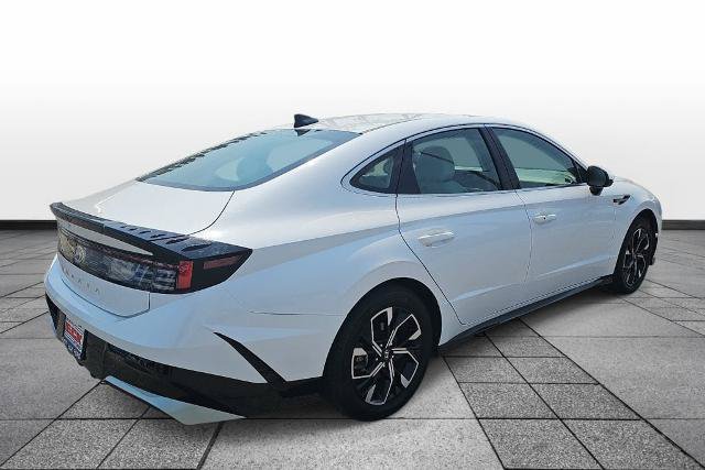 Used 2025 Hyundai Sonata SEL FWD image 5