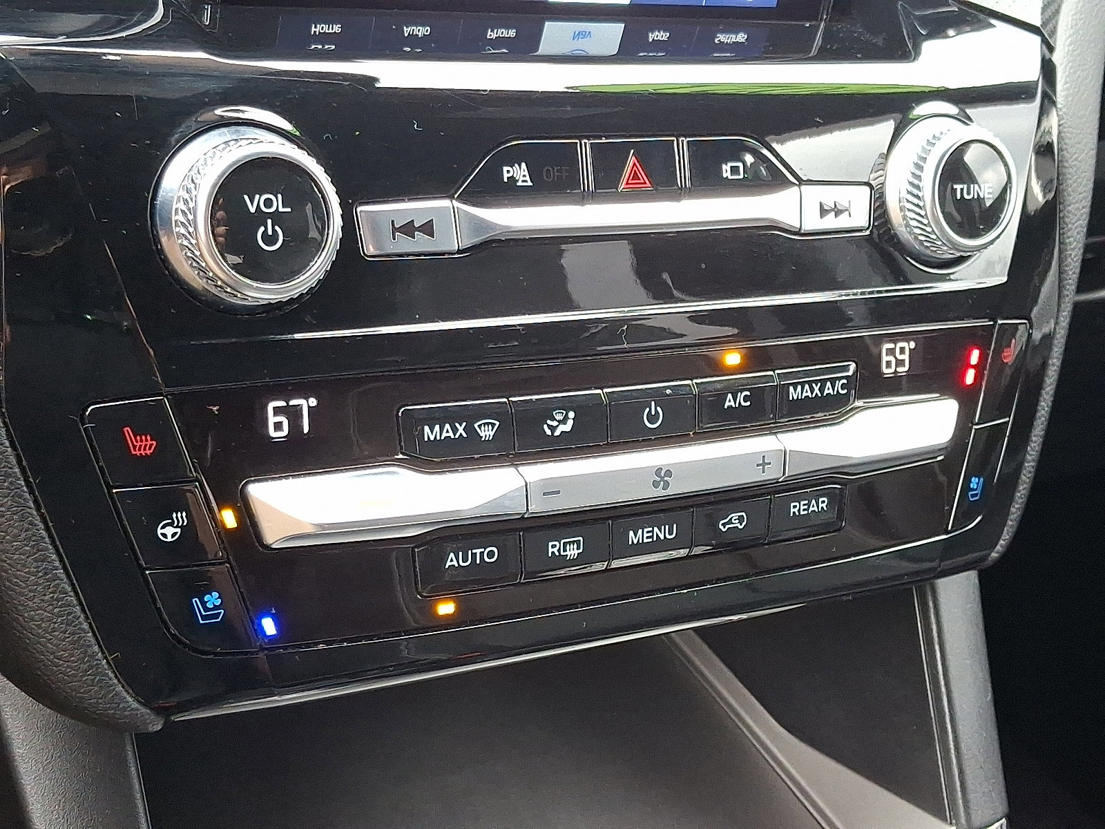 Certified 2021 Ford Explorer ST w/ Equipment Group 401A image 16