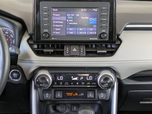 Used 2022 Toyota RAV4 XLE Premium image 17