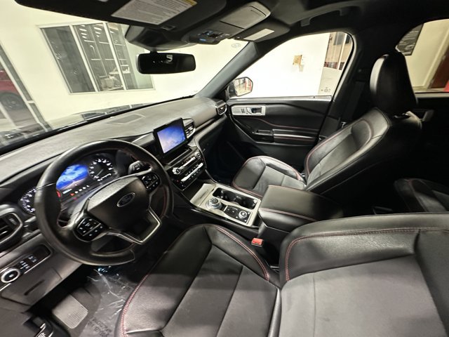Certified 2024 Ford Explorer ST-Line w/ Class IV Trailer Tow Package AWD/4WD image 12