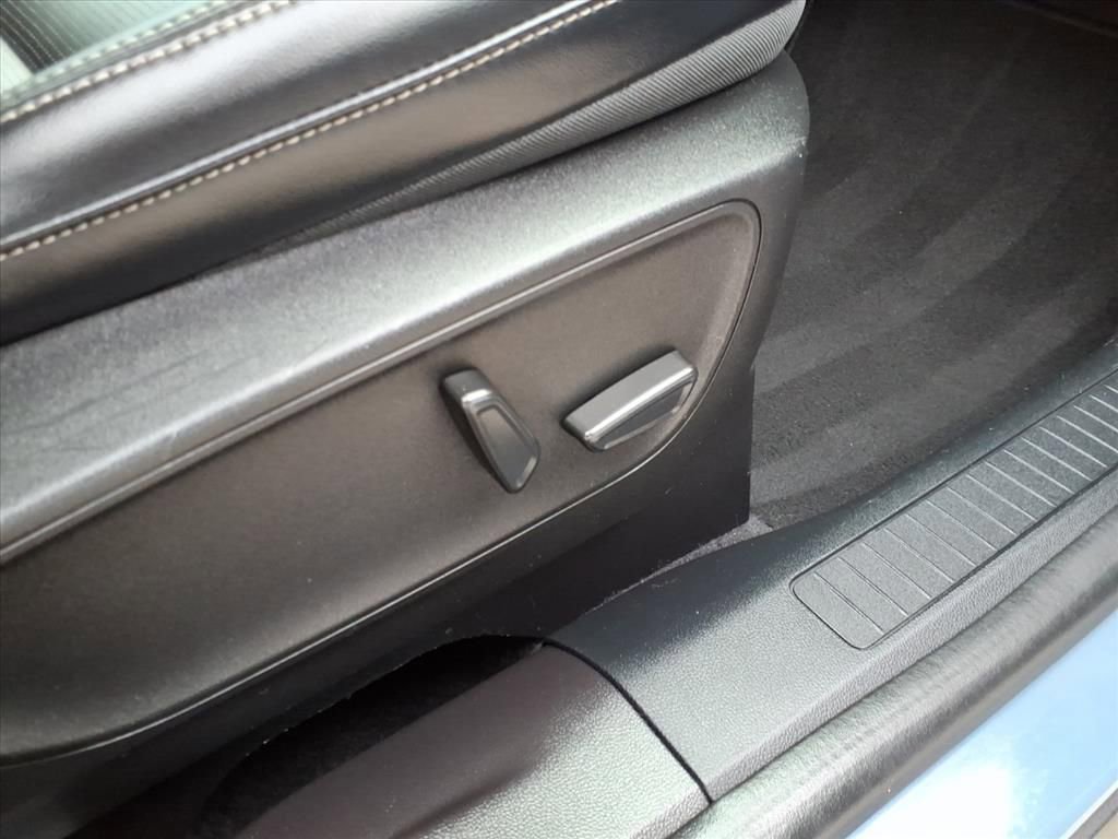 Certified 2023 Ford Escape Platinum image 9