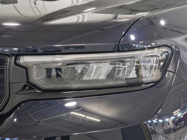 Used 2024 Jeep Grand Cherokee L Limited w/ Black Appearance Package AWD/4WD image 14
