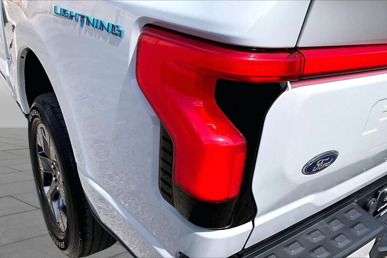 Certified 2023 Ford F150 Lightning Lariat w/ Equipment Group 511A High AWD/4WD image 27