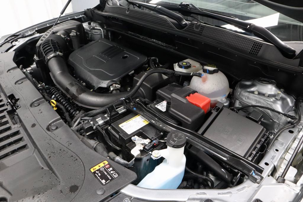Used 2025 Chevrolet Blazer LT FWD image 16