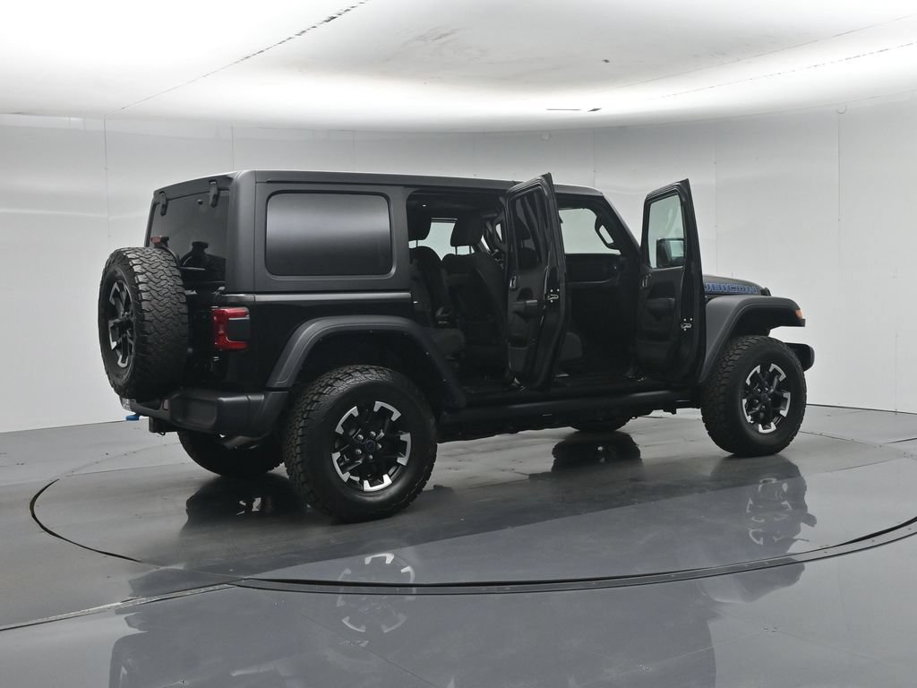 Used 2024 Jeep Wrangler Unlimited Rubicon 4xe w/ Technology Group AWD/4WD image 6