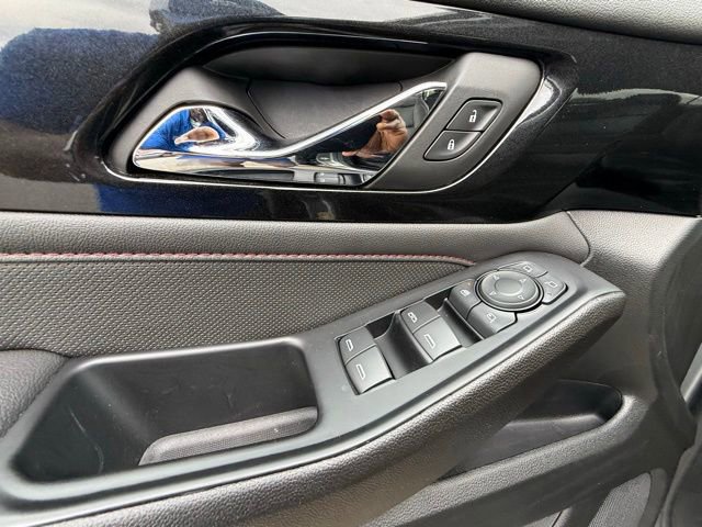Used 2023 Chevrolet Traverse RS image 14
