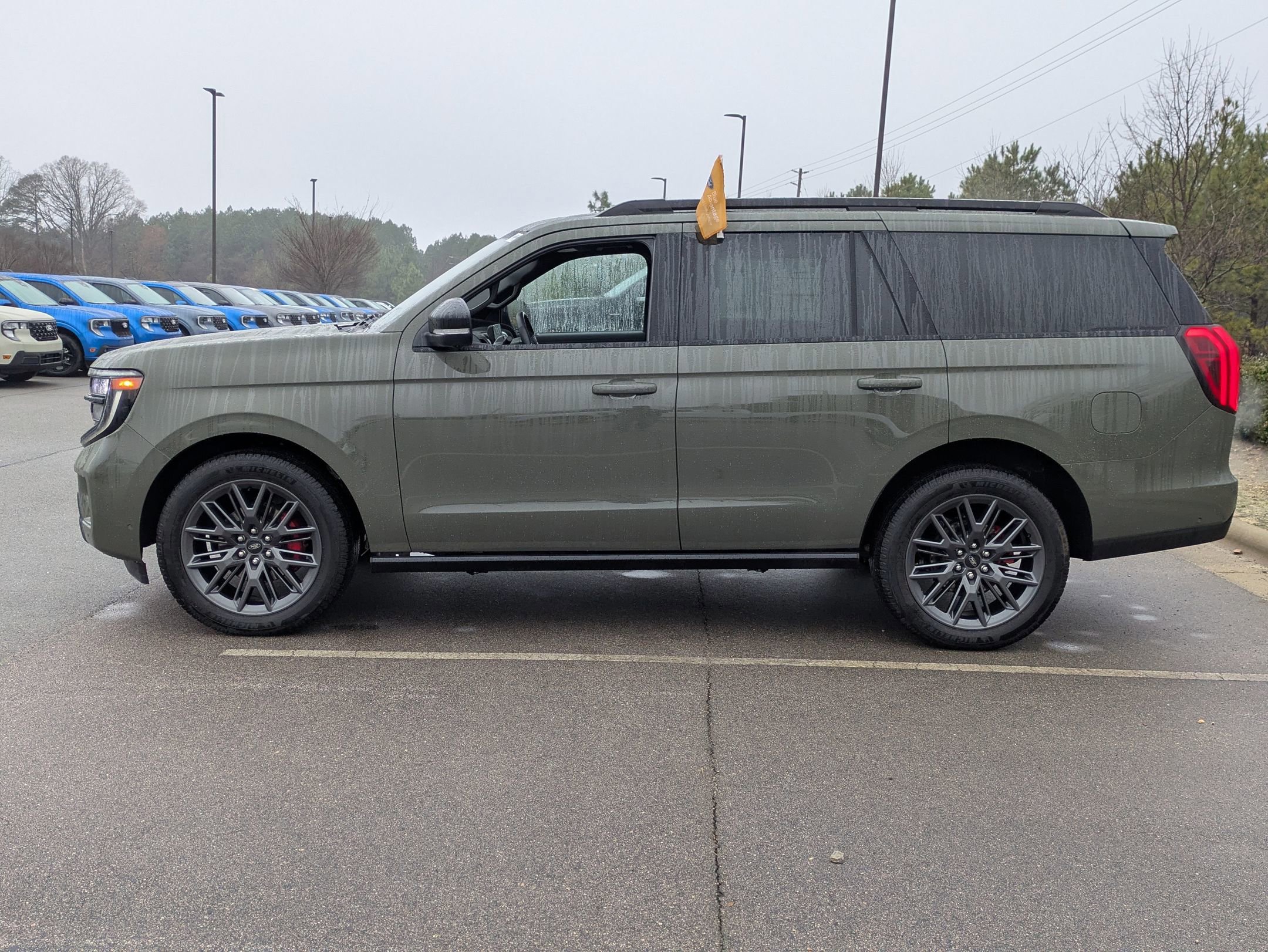 Certified 2025 Ford Expedition Platinum w/ Stealth Performance Package image 3