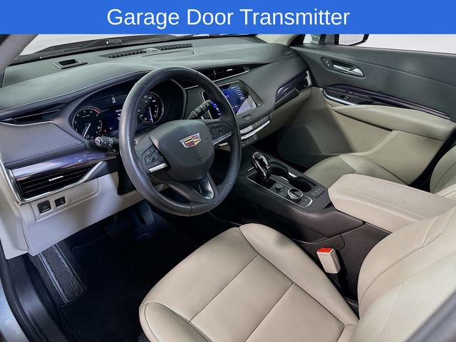 Used 2023 Cadillac XT4 Luxury w/ Cold Weather Package image 12