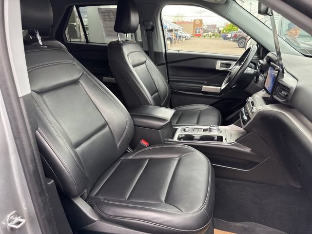 Certified 2023 Ford Explorer XLT w/ Equipment Group 202A AWD/4WD image 22