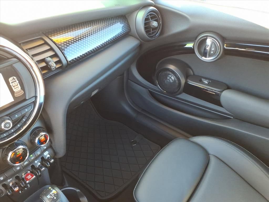 Used 2018 MINI Cooper S image 35