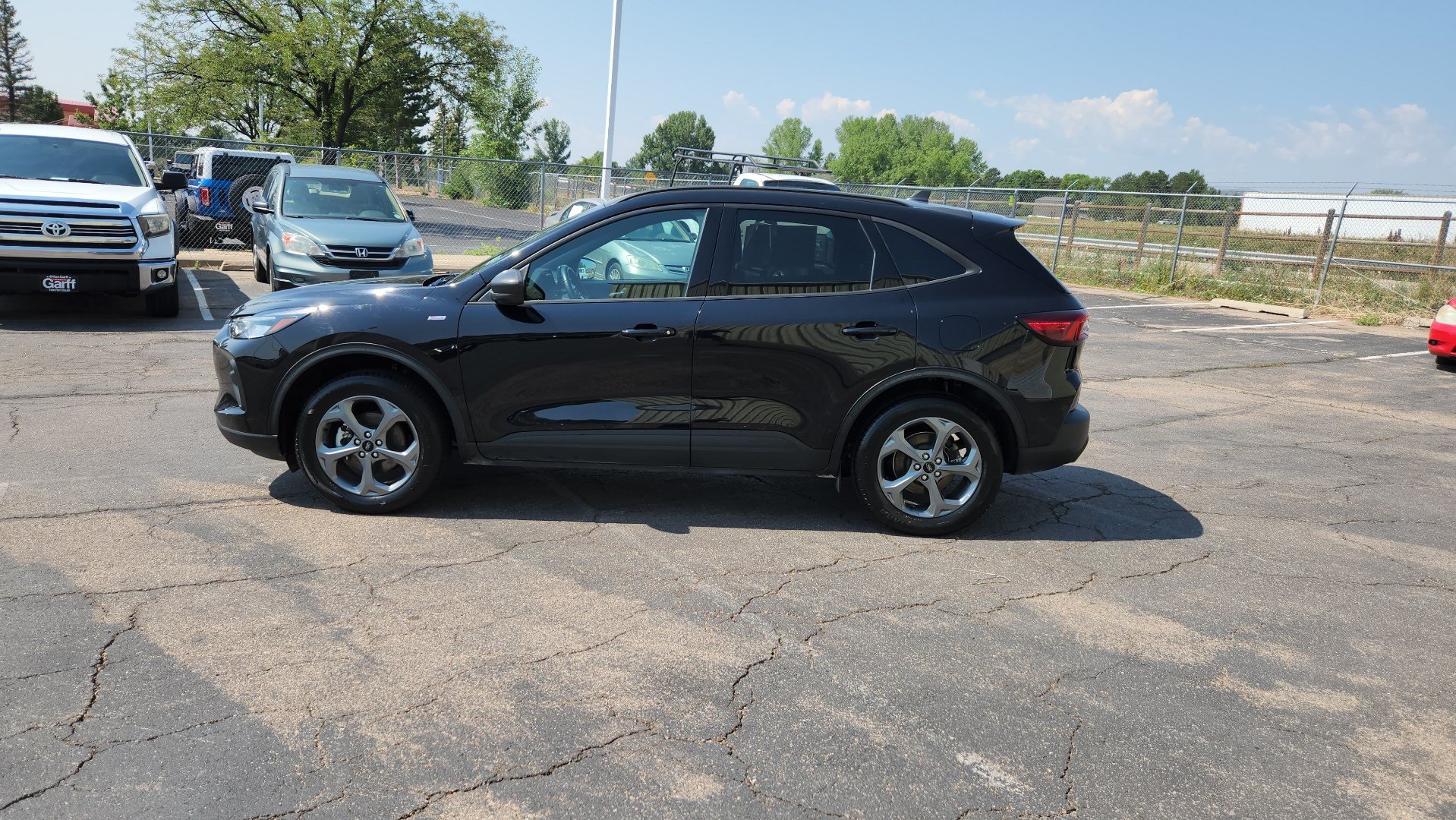 Certified 2025 Ford Escape ST-Line AWD/4WD image 6