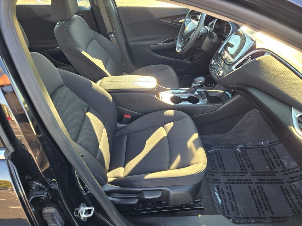 Used 2024 Chevrolet Malibu LT FWD image 5