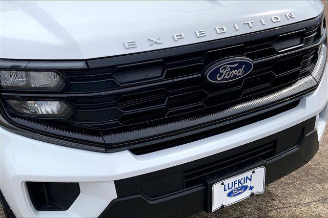 Certified 2025 Ford Expedition Active AWD/4WD image 31