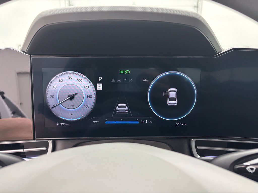 Used 2024 Hyundai Elantra SEL FWD image 21