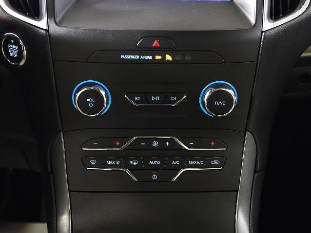 Certified 2020 Ford Edge SE image 15