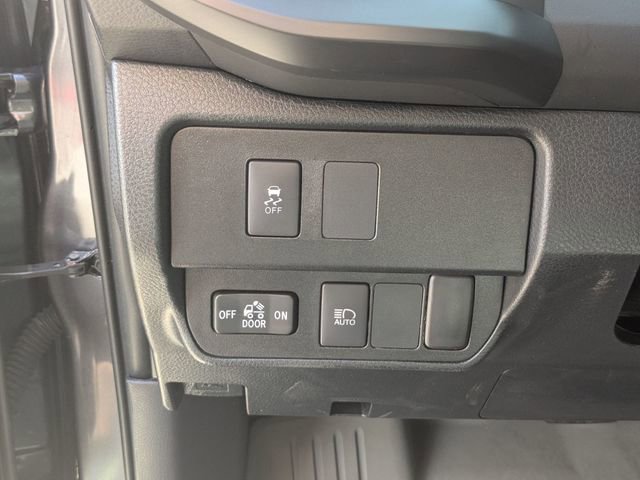 Used 2021 Toyota Tacoma SR AWD/4WD image 12