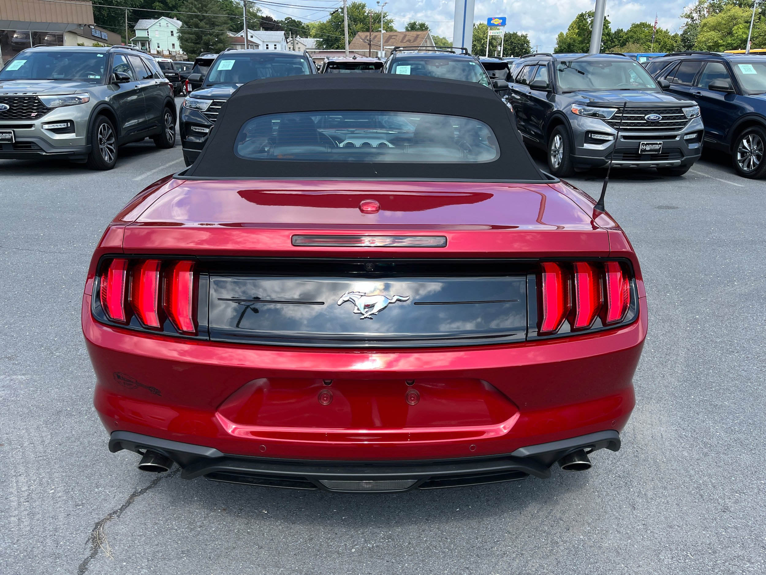 Certified 2022 Ford Mustang Premium RWD image 8