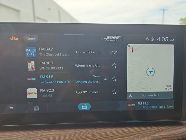 Used 2025 Hyundai Santa Fe Limited AWD/4WD image 20