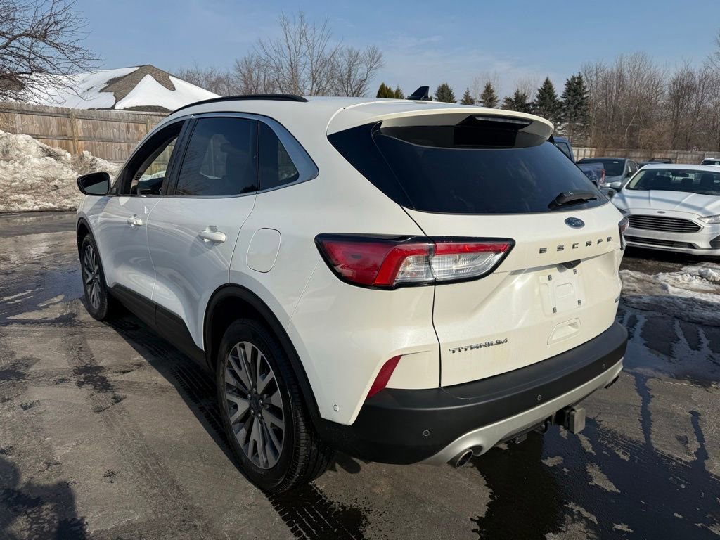 Certified 2020 Ford Escape Titanium image 3