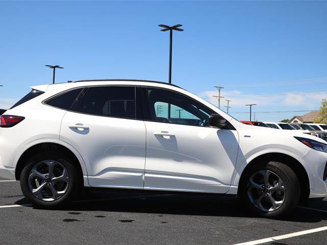 Certified 2024 Ford Escape ST-Line w/ Tech Pack #1 AWD/4WD image 7