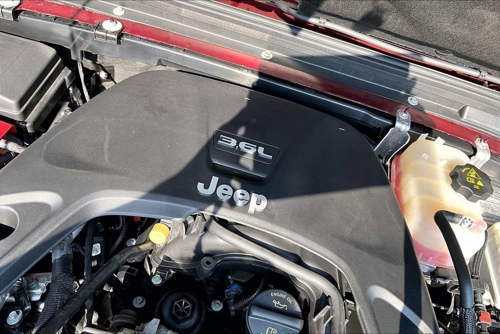 Used 2021 Jeep Wrangler Unlimited Sport AWD/4WD image 34