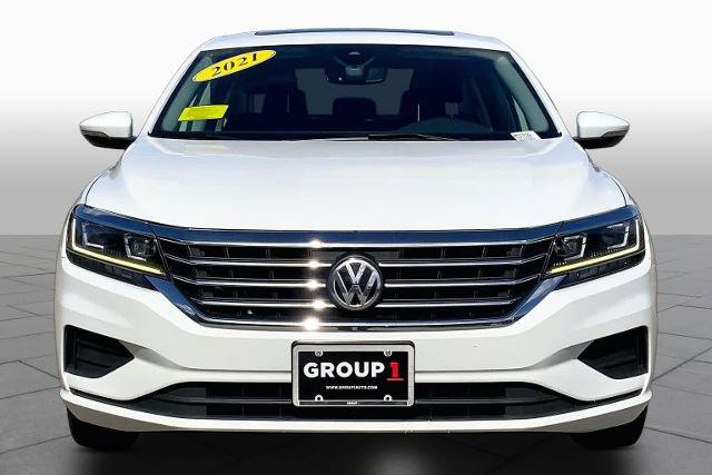 Used 2021 Volkswagen Passat 2.0T SE FWD image 4