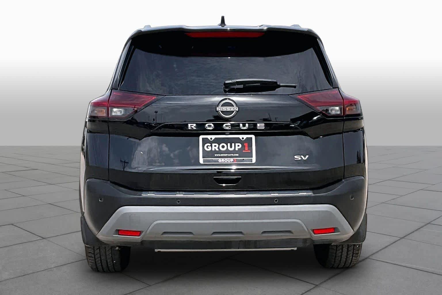 Used 2023 Nissan Rogue SV w/ SV Premium B Package FWD image 5