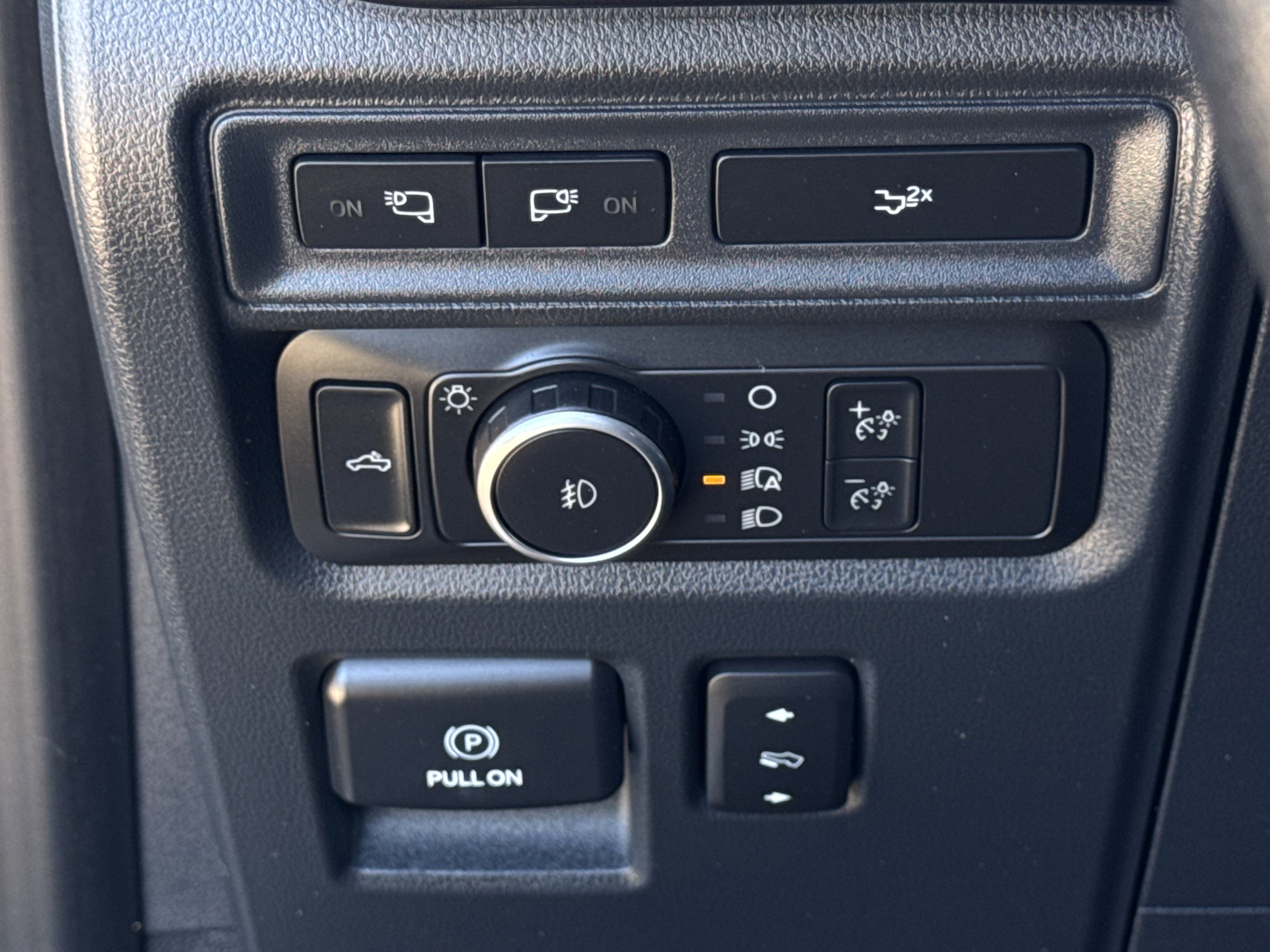 Certified 2022 Ford F150 XLT w/ Equipment Group 302A High image 26