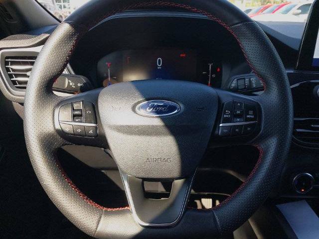 Certified 2025 Ford Escape ST-Line AWD/4WD image 17