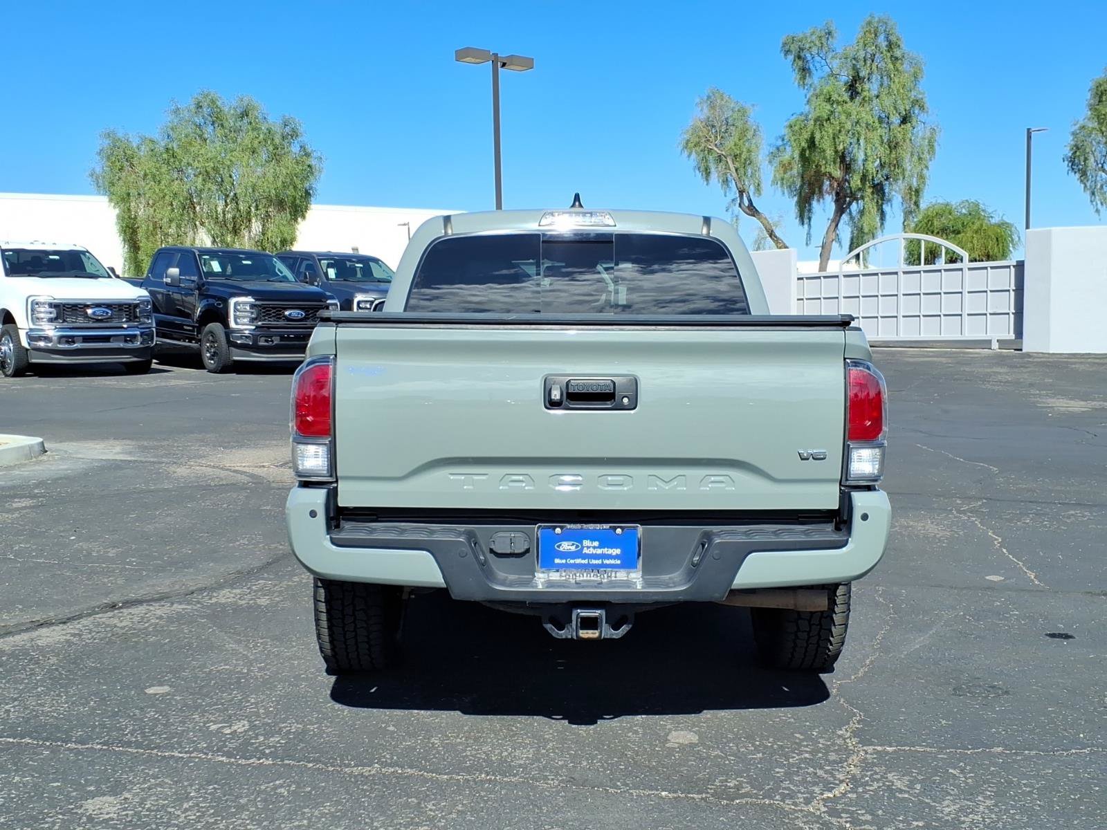 Used 2023 Toyota Tacoma TRD Off-Road w/ TRD Premium Off Road Package AWD/4WD image 4