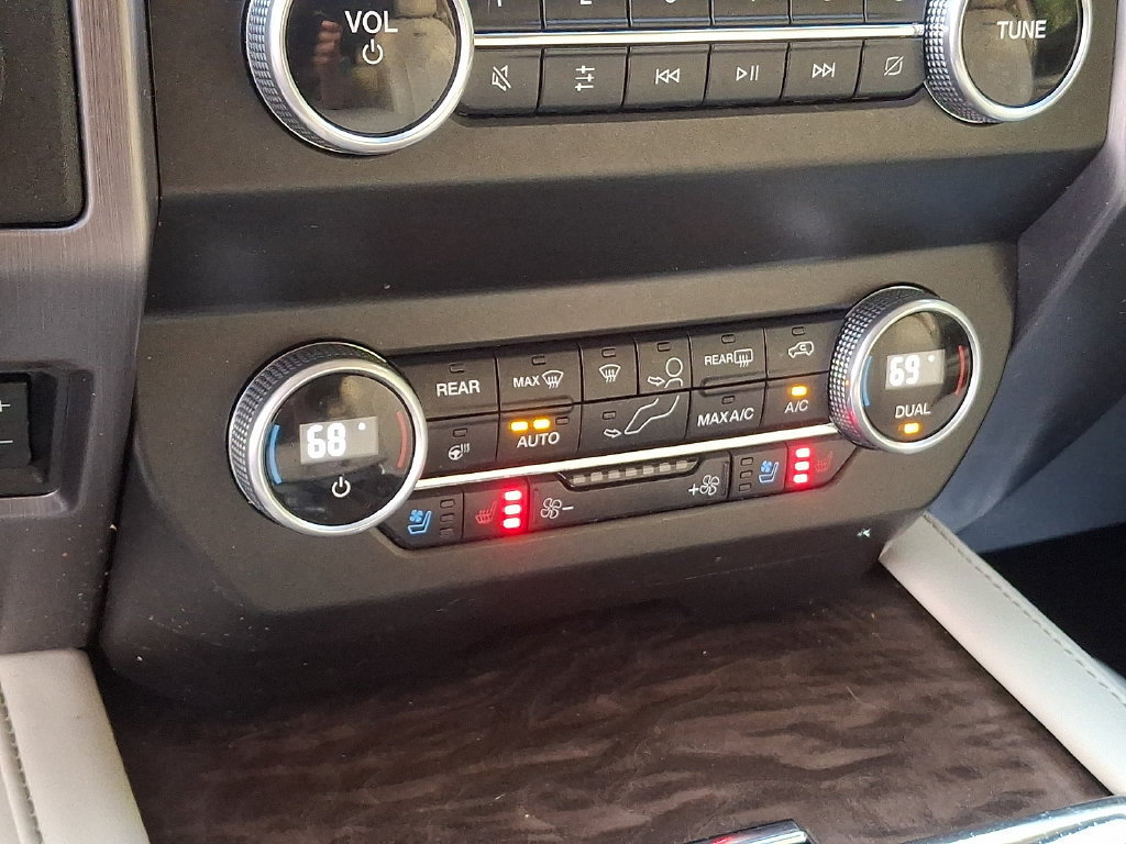 Certified 2021 Ford Expedition Platinum AWD/4WD image 17