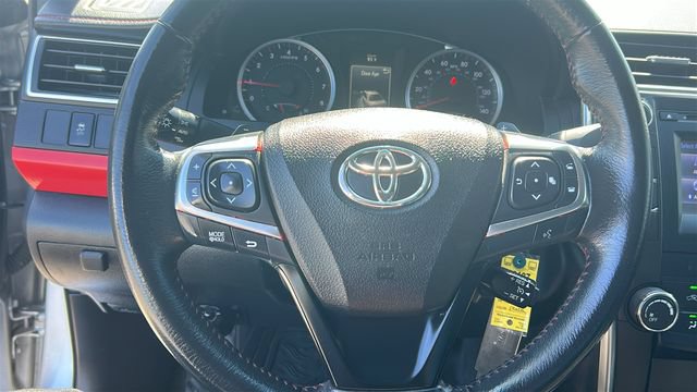Used 2017 Toyota Camry SE FWD image 19
