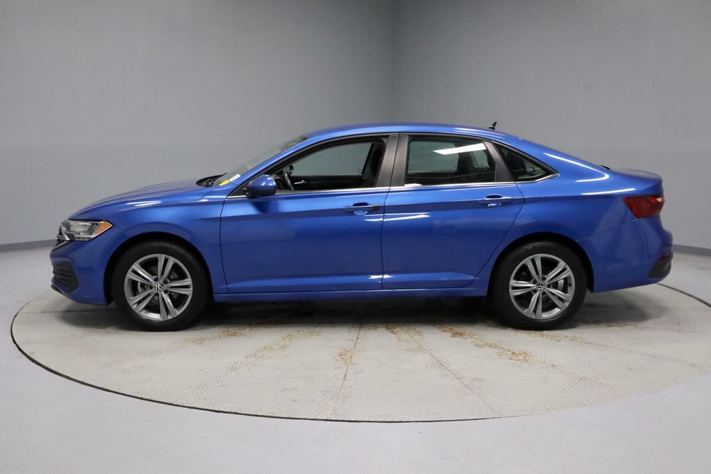Used 2024 Volkswagen Jetta SE FWD image 8