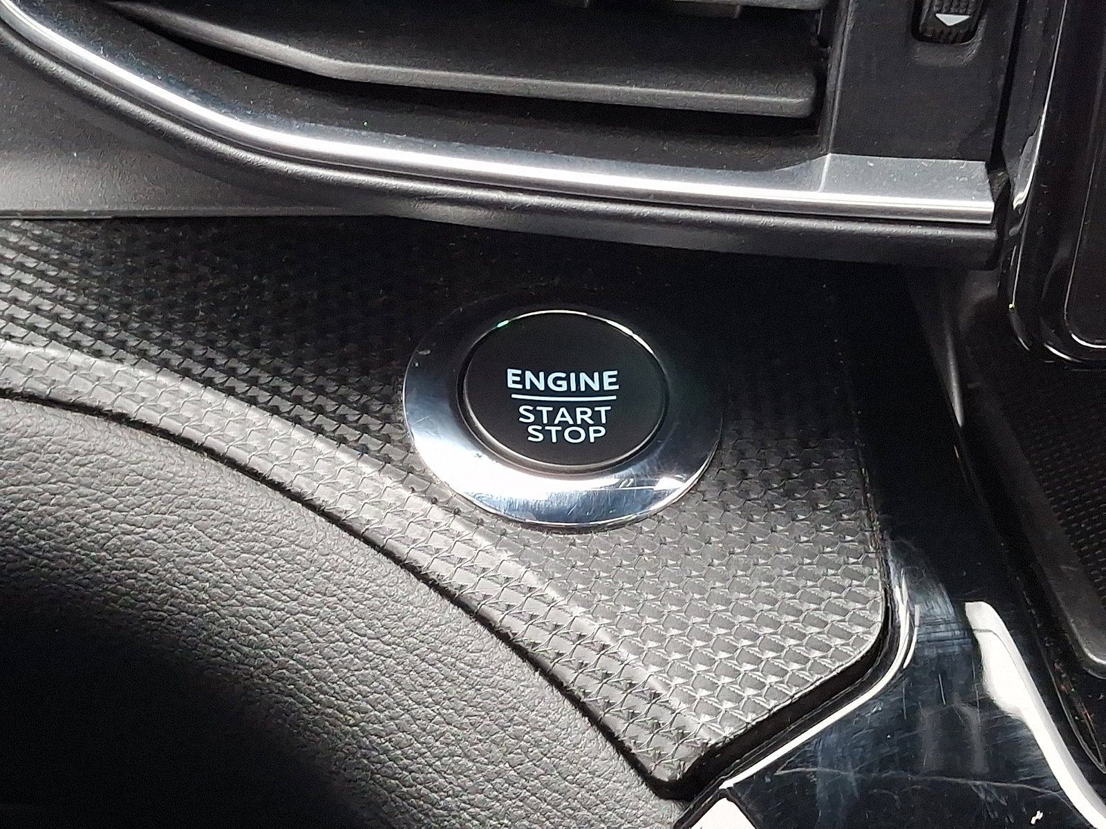 Certified 2022 Ford Explorer ST-Line w/ Class IV Trailer Tow Package image 30