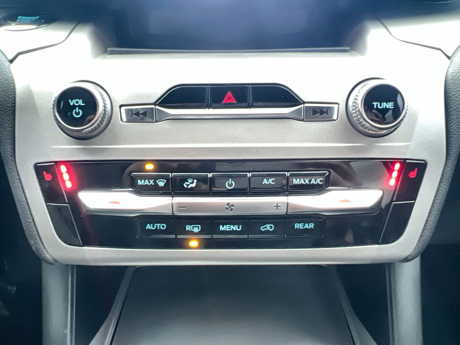 Certified 2023 Ford Explorer XLT image 20