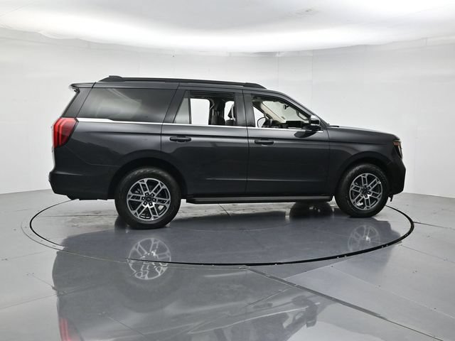 Certified 2025 Ford Expedition Active AWD/4WD image 2