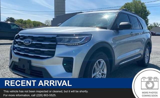 Certified 2025 Ford Explorer Active RWD image 1
