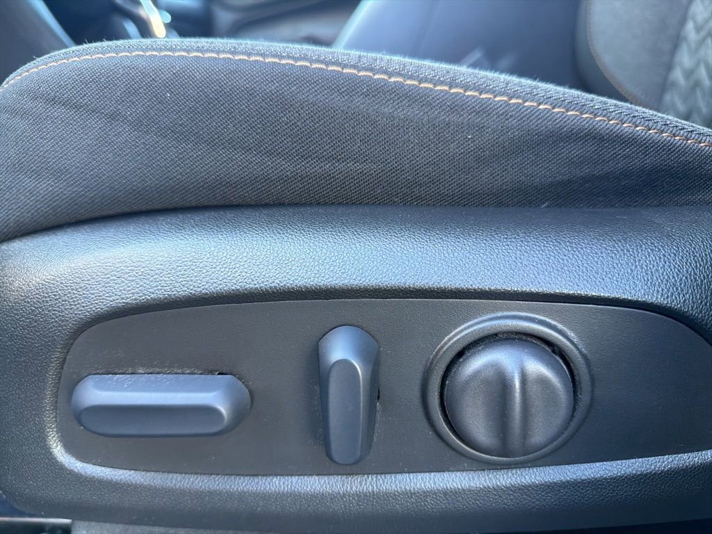 Used 2023 Chevrolet Equinox LT image 20