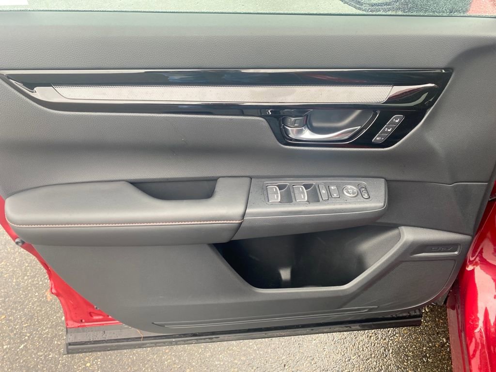 Used 2025 Honda CR-V Sport Touring image 17