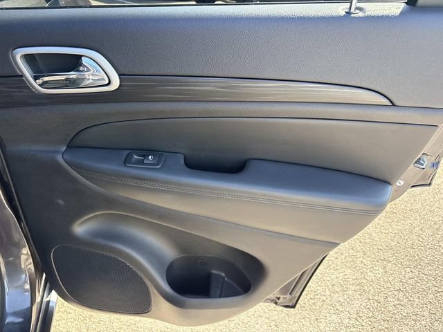 Used 2021 Jeep Grand Cherokee Laredo X RWD image 20