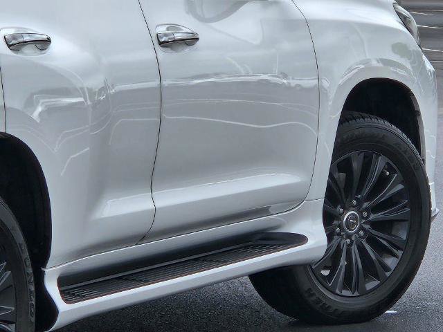 Used 2022 Lexus GX 460 Luxury w/ Sport Design Package AWD/4WD image 14