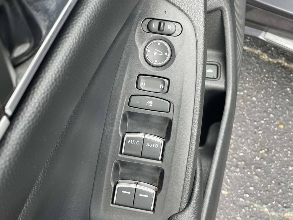 Used 2021 Honda Accord EX-L image 16