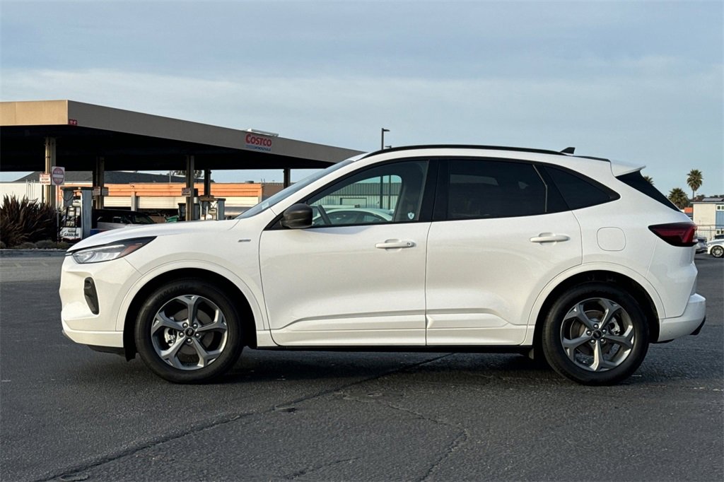 Certified 2023 Ford Escape ST-Line image 7