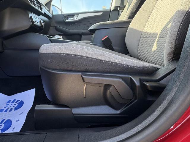 Certified 2021 Ford Escape SE w/ Cold Weather Package image 19