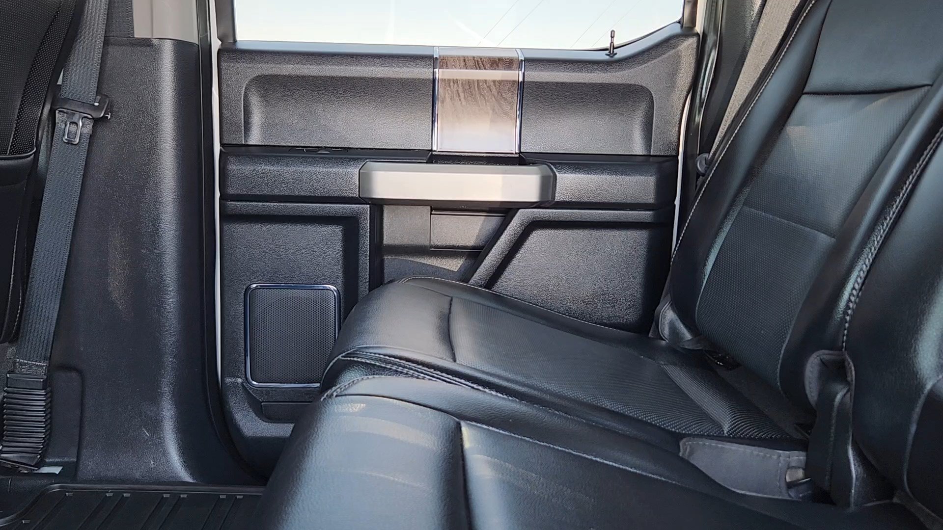 Certified 2019 Ford F450 Lariat w/ Lariat Ultimate Package AWD/4WD image 17
