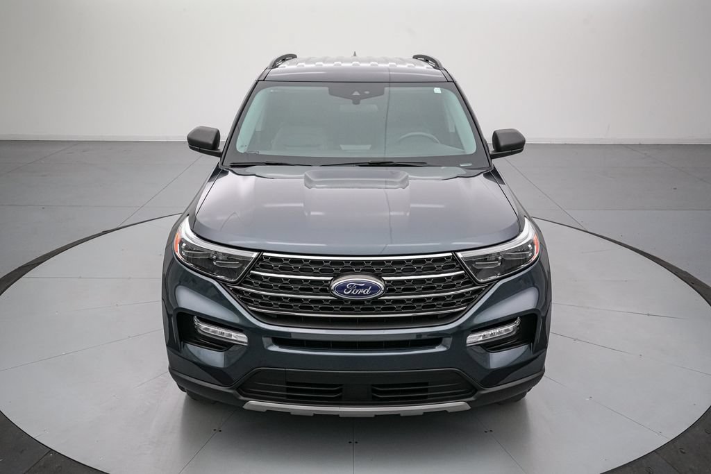 Certified 2023 Ford Explorer XLT w/ Equipment Group 202A AWD/4WD image 9