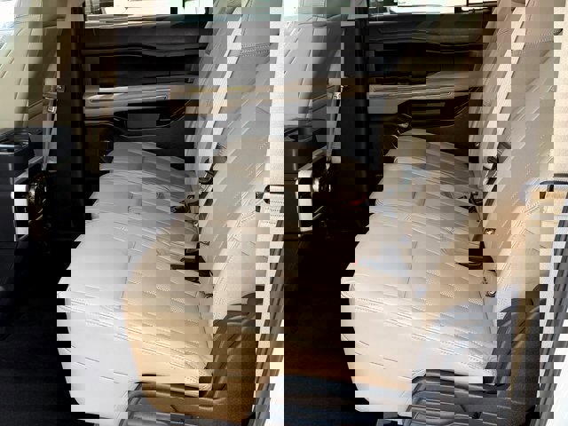 Certified 2024 Ford Expedition Max XLT image 23