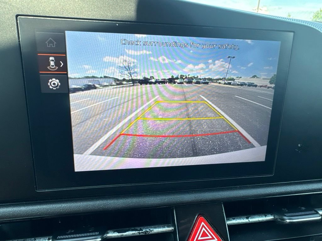 Used 2023 Kia Niro LX FWD image 17